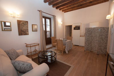 Patios de la Riva - 1
